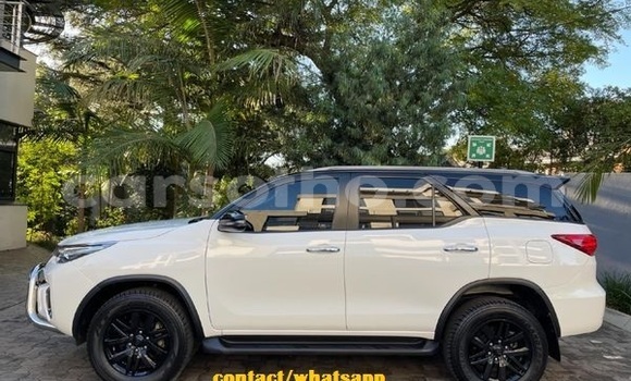 اشتري مستعمل Toyota Fortuner White سيارة في Butha Buthe في Butha-Buthe اشتري مستعمل Toyota Fortuner White سيارة في Butha Buthe في Butha-Buthe