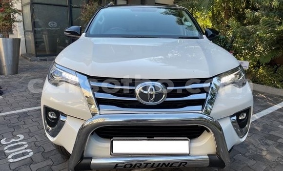 اشتري مستعمل Toyota Fortuner White سيارة في Butha Buthe في Butha-Buthe اشتري مستعمل Toyota Fortuner White سيارة في Butha Buthe في Butha-Buthe