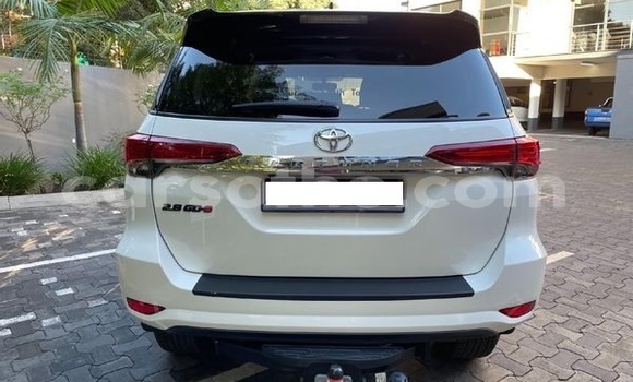 اشتري مستعمل Toyota Fortuner White سيارة في Butha Buthe في Butha-Buthe اشتري مستعمل Toyota Fortuner White سيارة في Butha Buthe في Butha-Buthe