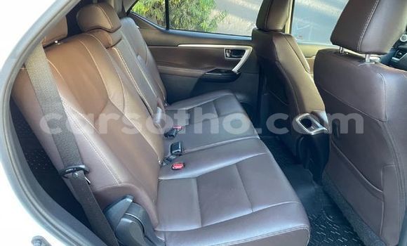 اشتري مستعمل Toyota Fortuner White سيارة في Butha Buthe في Butha-Buthe اشتري مستعمل Toyota Fortuner White سيارة في Butha Buthe في Butha-Buthe