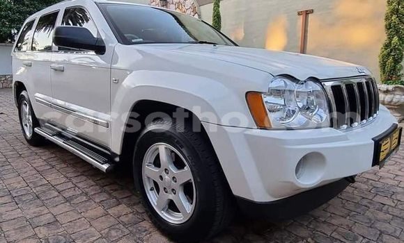 اشتري مستعمل Jeep Grand Cherokee White سيارة في Butha Buthe في Butha-Buthe اشتري مستعمل Jeep Grand Cherokee White سيارة في Butha Buthe في Butha-Buthe