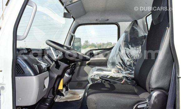 Sayi Imported Mitsubishi L400 White Babbar mota in Import - Dubai a Maseru Sayi Imported Mitsubishi L400 White Babbar mota in Import - Dubai a Maseru