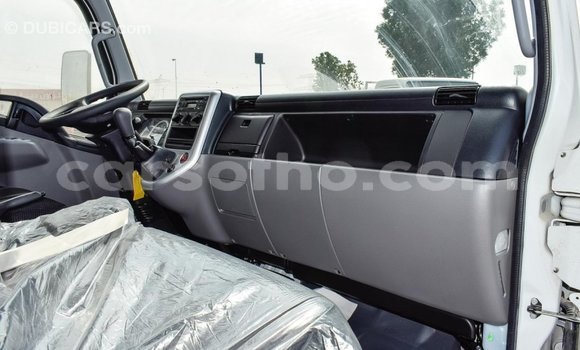 Sayi Imported Mitsubishi L400 White Babbar mota in Import - Dubai a Maseru Sayi Imported Mitsubishi L400 White Babbar mota in Import - Dubai a Maseru