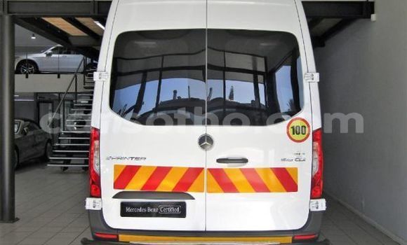 اشتري مستعمل Mercedes-Benz 190 White سيارة في Butha Buthe في Butha-Buthe اشتري مستعمل Mercedes-Benz 190 White سيارة في Butha Buthe في Butha-Buthe