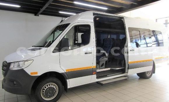 اشتري مستعمل Mercedes-Benz 190 White سيارة في Butha Buthe في Butha-Buthe اشتري مستعمل Mercedes-Benz 190 White سيارة في Butha Buthe في Butha-Buthe