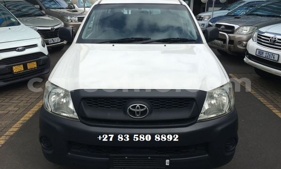 اشتري مستعمل Toyota Hilux White سيارة في Butha Buthe في Butha-Buthe اشتري مستعمل Toyota Hilux White سيارة في Butha Buthe في Butha-Buthe