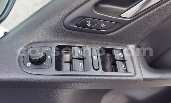 اشتري مستعمل Volkswagen Golf White سيارة في Butha Buthe في Butha-Buthe اشتري مستعمل Volkswagen Golf White سيارة في Butha Buthe في Butha-Buthe