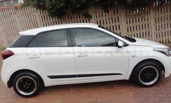 اشتري مستعمل Hyundai i20 White سيارة في Butha Buthe في Butha-Buthe اشتري مستعمل Hyundai i20 White سيارة في Butha Buthe في Butha-Buthe