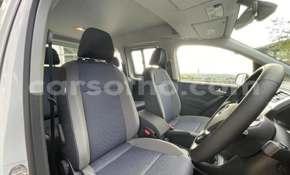 اشتري مستعمل Volkswagen Caddy White سيارة في Maseru في Maseru اشتري مستعمل Volkswagen Caddy White سيارة في Maseru في Maseru