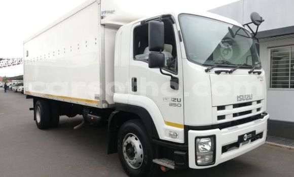 اشتري مستعمل Isuzu FTR 850 White شاحنة في Butha Buthe في Butha-Buthe اشتري مستعمل Isuzu FTR 850 White شاحنة في Butha Buthe في Butha-Buthe