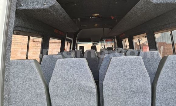 Buy Used Mercedes-Benz S-klasse White Car in Butha Buthe in Butha-Buthe Buy Used Mercedes-Benz S-klasse White Car in Butha Buthe in Butha-Buthe