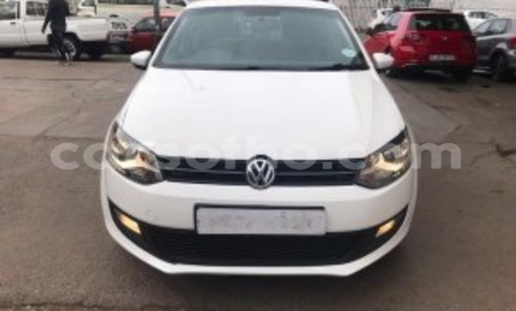 Sayi Na hannu Volkswagen Polo White Mota in Maseru a Maseru Sayi Na hannu Volkswagen Polo White Mota in Maseru a Maseru