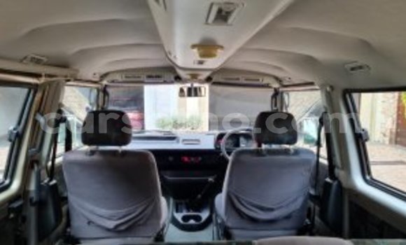 اشتري مستعمل Volkswagen Caravelle Other سيارة في Maseru في Maseru اشتري مستعمل Volkswagen Caravelle Other سيارة في Maseru في Maseru