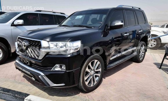 Sayi Imported Toyota Land Cruiser Black Mota in Import - Dubai a Maseru Sayi Imported Toyota Land Cruiser Black Mota in Import - Dubai a Maseru