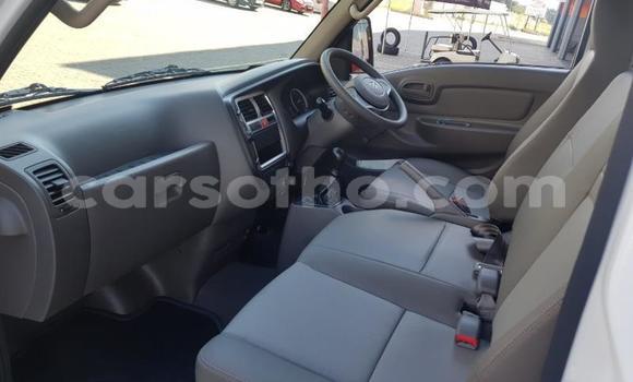 Sayi Na hannu Hyundai H1 White Mota in Maseru a Maseru Sayi Na hannu Hyundai H1 White Mota in Maseru a Maseru