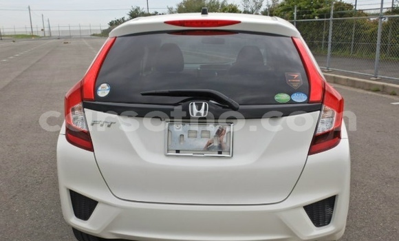 Buy Used Honda FIT White Car in Maseru in Maseru Buy Used Honda FIT White Car in Maseru in Maseru