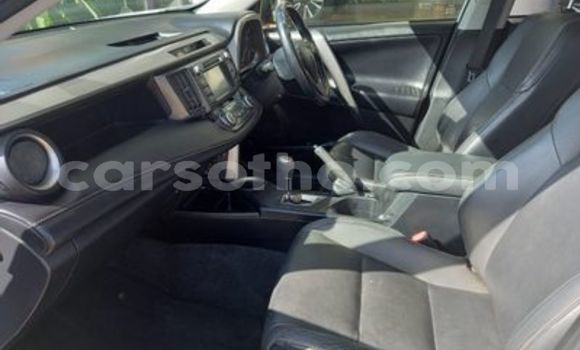 Acheter Occasion Voiture Toyota RAV4 Blanc à Maseru, Maseru Acheter Occasion Voiture Toyota RAV4 Blanc à Maseru, Maseru