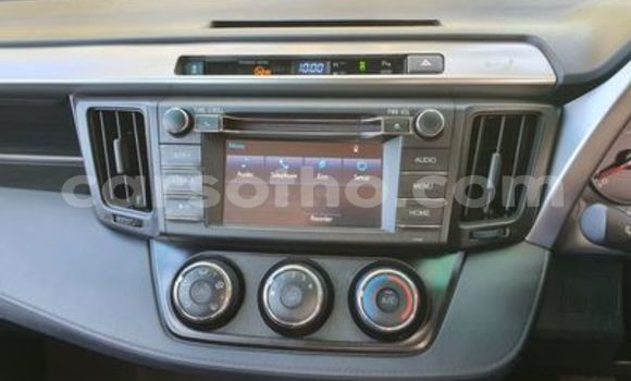 Acheter Occasion Voiture Toyota RAV4 Blanc à Maseru, Maseru Acheter Occasion Voiture Toyota RAV4 Blanc à Maseru, Maseru