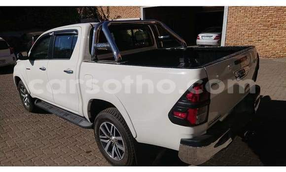 Acheter Occasion Voiture Toyota Hilux Blanc à Maseru, Maseru Acheter Occasion Voiture Toyota Hilux Blanc à Maseru, Maseru