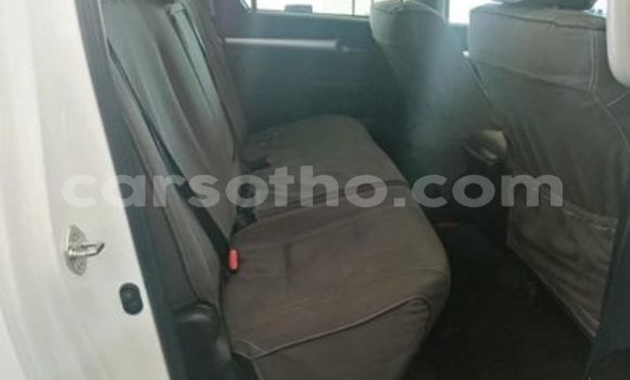 Acheter Occasion Voiture Toyota Hilux Blanc à Maseru, Maseru Acheter Occasion Voiture Toyota Hilux Blanc à Maseru, Maseru