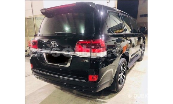 Sayi Imported Toyota Land Cruiser Black Mota in Import - Dubai a Maseru Sayi Imported Toyota Land Cruiser Black Mota in Import - Dubai a Maseru