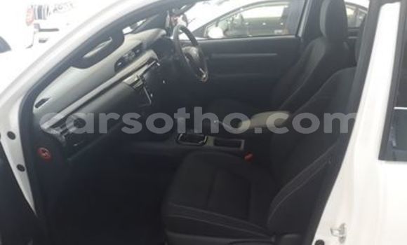 Acheter Occasion Voiture Toyota Hilux Blanc à Maseru, Maseru Acheter Occasion Voiture Toyota Hilux Blanc à Maseru, Maseru