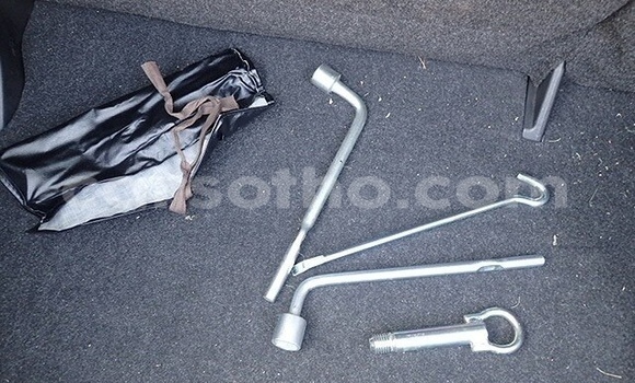 اشتري مستعمل Mazda Demio White سيارة في Maseru في Maseru اشتري مستعمل Mazda Demio White سيارة في Maseru في Maseru