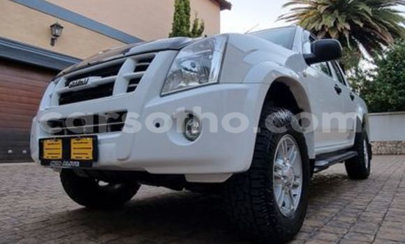 Sayi Na hannu Isuzu KB White Mota in Maseru a Maseru Sayi Na hannu Isuzu KB White Mota in Maseru a Maseru