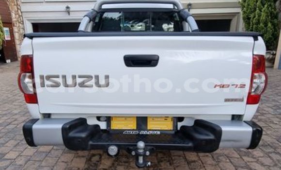 Sayi Na hannu Isuzu KB White Mota in Maseru a Maseru Sayi Na hannu Isuzu KB White Mota in Maseru a Maseru