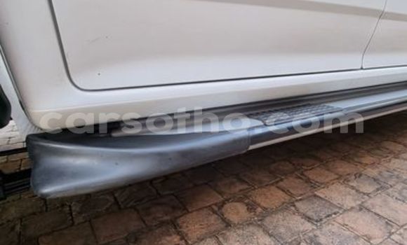 Sayi Na hannu Isuzu KB White Mota in Maseru a Maseru Sayi Na hannu Isuzu KB White Mota in Maseru a Maseru