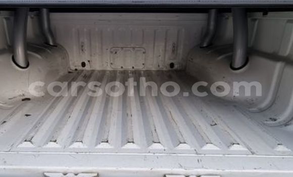 Sayi Na hannu Isuzu KB White Mota in Maseru a Maseru Sayi Na hannu Isuzu KB White Mota in Maseru a Maseru