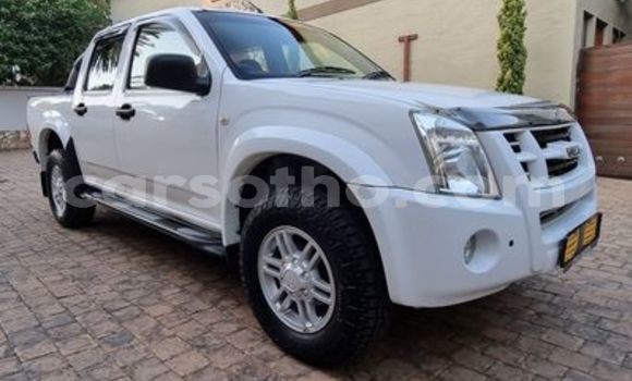 Sayi Na hannu Isuzu KB White Mota in Maseru a Maseru Sayi Na hannu Isuzu KB White Mota in Maseru a Maseru