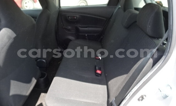 Acheter Occasion Voiture Toyota Vitz Gris à Maseru, Maseru Acheter Occasion Voiture Toyota Vitz Gris à Maseru, Maseru