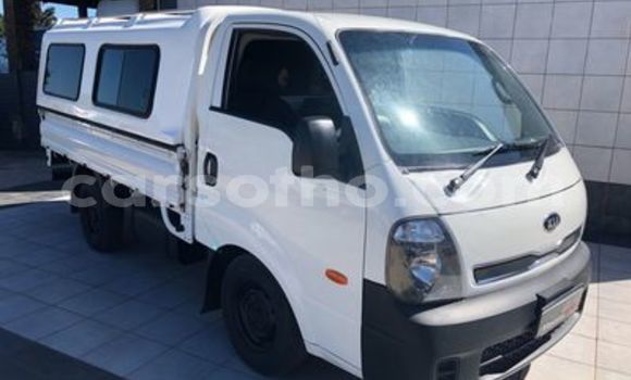 Acheter Occasion Voiture Kia K7 Blanc à Maseru, Maseru Acheter Occasion Voiture Kia K7 Blanc à Maseru, Maseru
