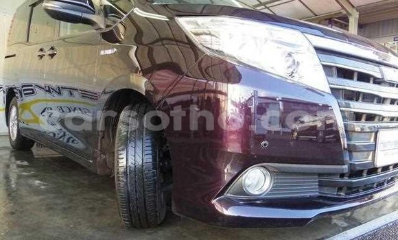 Acheter Import Voiture Toyota Noah Autre à Maseru, Maseru Acheter Import Voiture Toyota Noah Autre à Maseru, Maseru