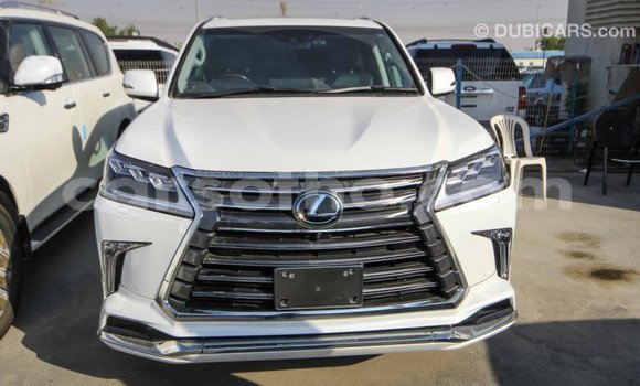 Sayi Imported Lexus LX White Mota in Import - Dubai a Maseru Sayi Imported Lexus LX White Mota in Import - Dubai a Maseru