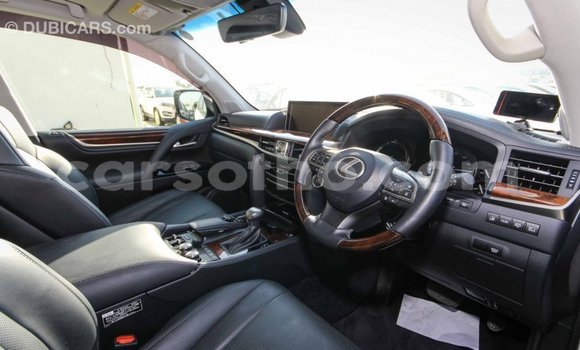 Sayi Imported Lexus LX White Mota in Import - Dubai a Maseru Sayi Imported Lexus LX White Mota in Import - Dubai a Maseru