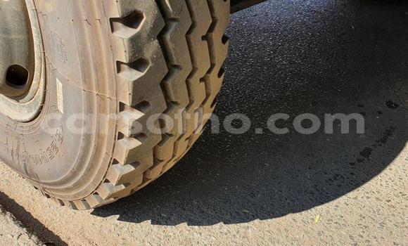 Sayi Na hannu Isuzu FTR 850 White Babbar mota in Maseru a Maseru Sayi Na hannu Isuzu FTR 850 White Babbar mota in Maseru a Maseru