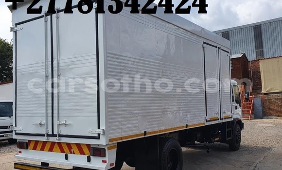 Acheter Occasion Utilitaire Isuzu FTR 850 Blanc à Maseru, Maseru Acheter Occasion Utilitaire Isuzu FTR 850 Blanc à Maseru, Maseru