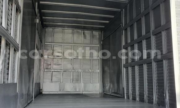 اشتري مستعمل Isuzu FTR 850 White شاحنة في Maseru في Maseru اشتري مستعمل Isuzu FTR 850 White شاحنة في Maseru في Maseru