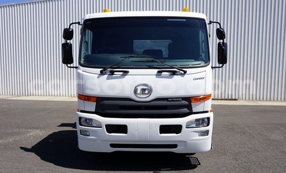 Sayi Na hannu Nissan UD White Babbar mota in Butha–Buthe a Thaba-Tseka Sayi Na hannu Nissan UD White Babbar mota in Butha–Buthe a Thaba-Tseka