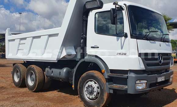 Acheter Occasion Utilitaire Mercedes‒Benz Tipper Blanc à Butha–Buthe, Thaba-Tseka Acheter Occasion Utilitaire Mercedes‒Benz Tipper Blanc à Butha–Buthe, Thaba-Tseka
