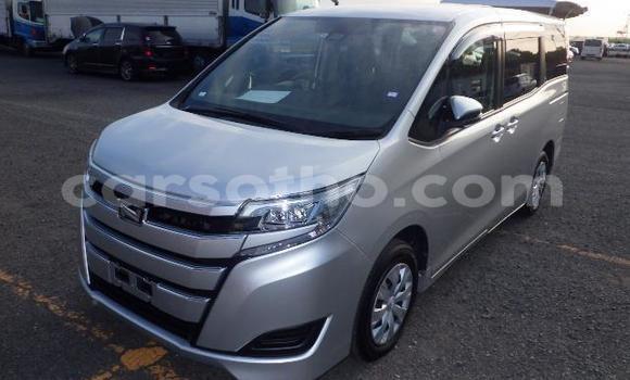 اشتري Imported Toyota Noah Other سيارة في Maseru في Maseru اشتري Imported Toyota Noah Other سيارة في Maseru في Maseru