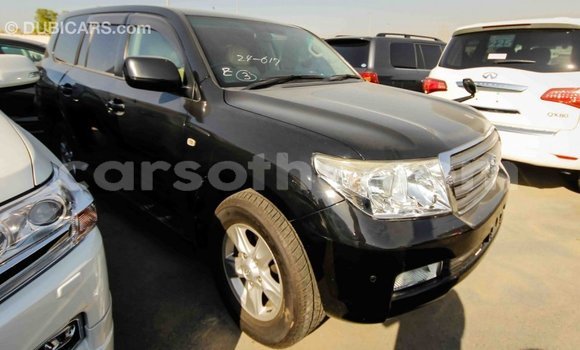 Acheter Import Voiture Toyota Land Cruiser Noir à Import - Dubai, Maseru Acheter Import Voiture Toyota Land Cruiser Noir à Import - Dubai, Maseru