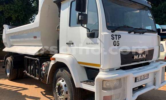 Buy Used Man Silent White Truck in Butha–Buthe in Thaba-Tseka Buy Used Man Silent White Truck in Butha–Buthe in Thaba-Tseka