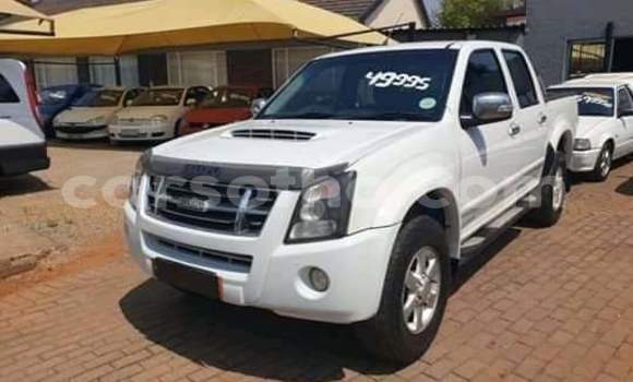 Buy Used Isuzu KB White Car in Maseru in Maseru Buy Used Isuzu KB White Car in Maseru in Maseru