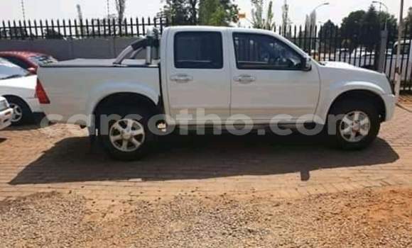 Buy Used Isuzu KB White Car in Maseru in Maseru Buy Used Isuzu KB White Car in Maseru in Maseru