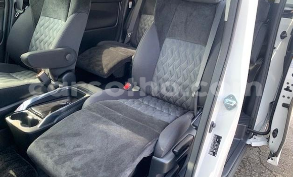 اشتري Imported Toyota Alphard Other سيارة في Maseru في Maseru اشتري Imported Toyota Alphard Other سيارة في Maseru في Maseru