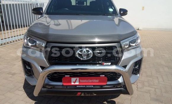 Sayi Na hannu Toyota Hilux Silver Mota in Maseru a Maseru Sayi Na hannu Toyota Hilux Silver Mota in Maseru a Maseru