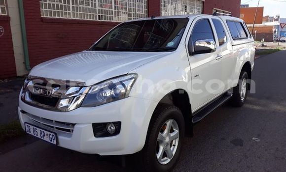 Buy Used Isuzu KB White Car in Maputsoe in Leribe Buy Used Isuzu KB White Car in Maputsoe in Leribe